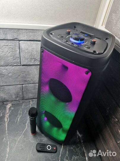 Колонка музыкальная с блютузом и караоке