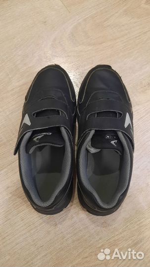 Кроссовки детские