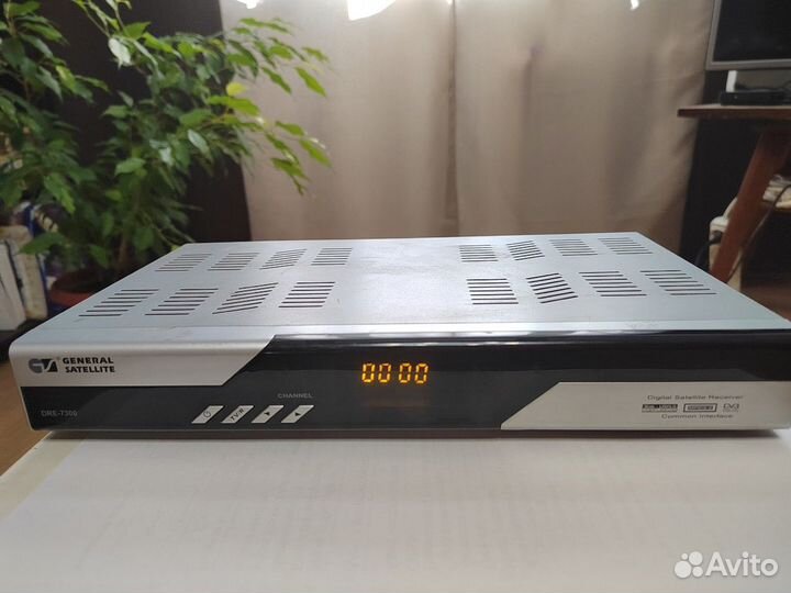 Ресивер триколор DRE-7300