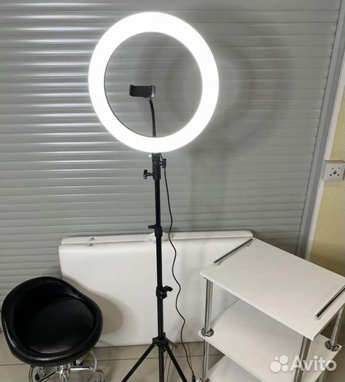 Кольцевая лампа со штативом