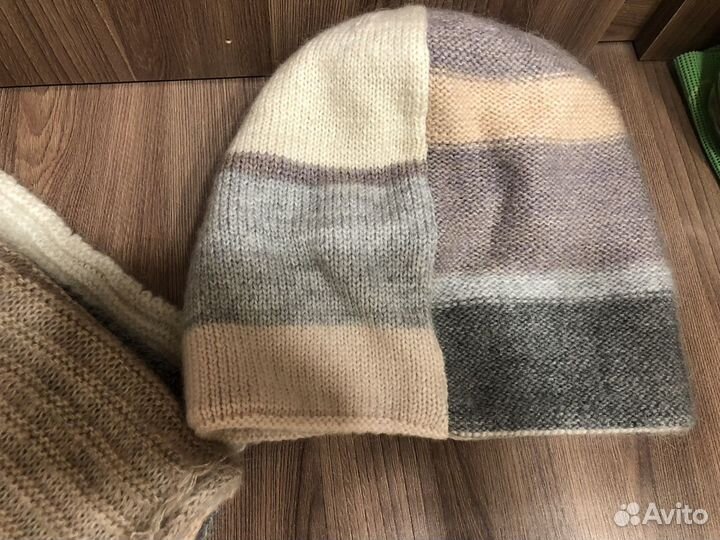 Шапка с шарфом женская