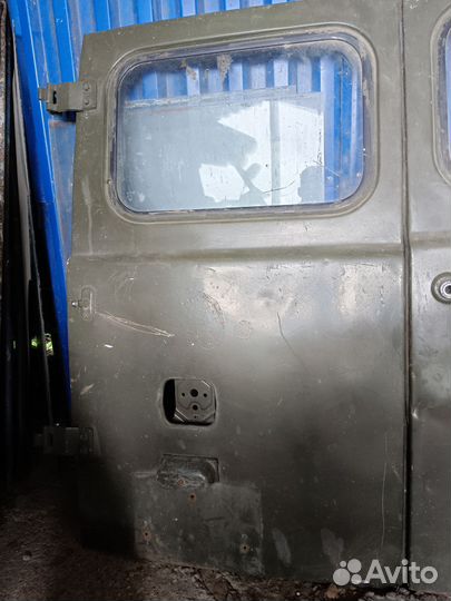 Задние двери УАЗ 452 буханка в сборе,2шт