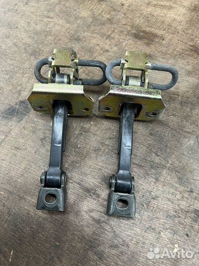 Ограничитель двери Bmw e46 купе дорестайлинг