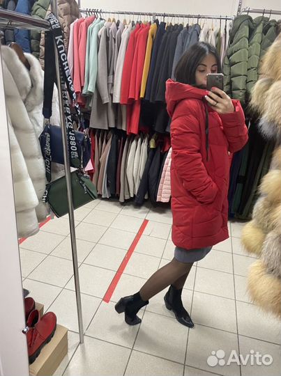 Пуховик зимний женский