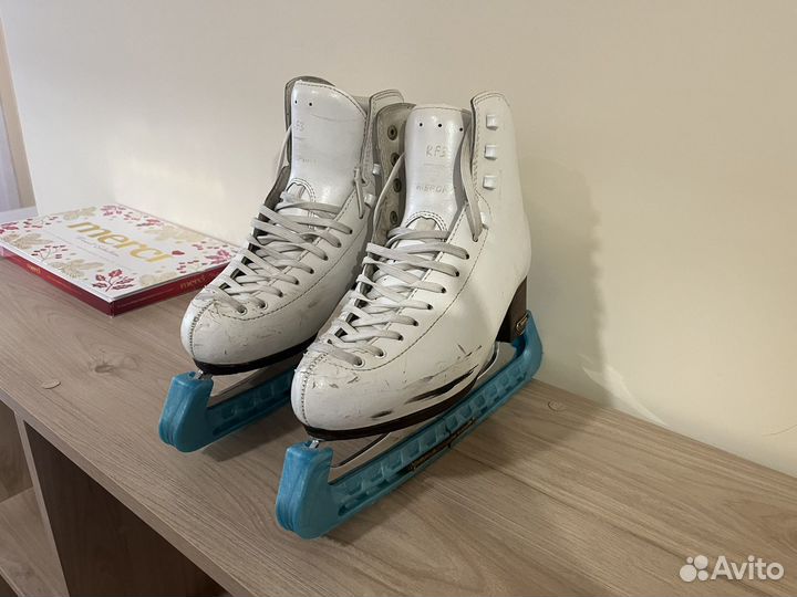 Фигурные коньки risport RF3 245