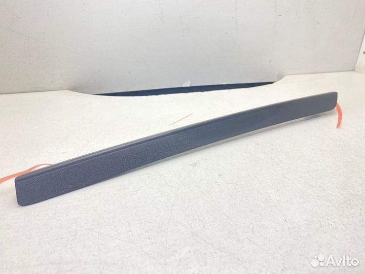 Накладка стекла задняя левая Suzuki Vitara 3