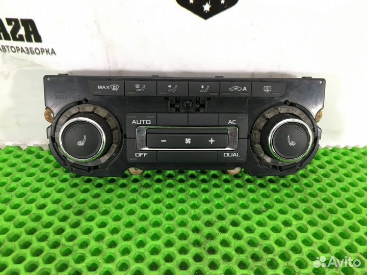 Блок управления климатом Skoda Octavia II