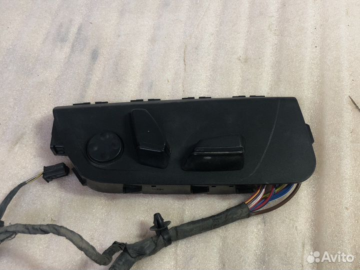 Блок регулировки сиденья bmw f30