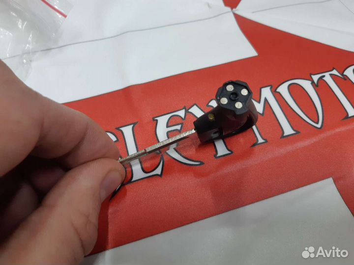 Ключ заготовка болванка дубликат Yamaha 48 правая