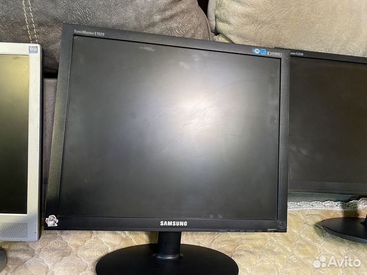 Монитор Samsung syncmaster E2220