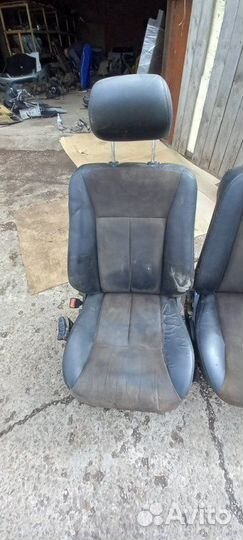 Сиденья комплект Мерседес-Бенс E-Класс W 210 2.0
