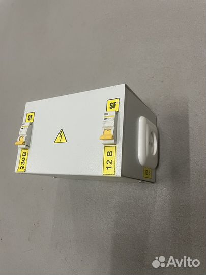 Понижающий трансформатор 230в /12в