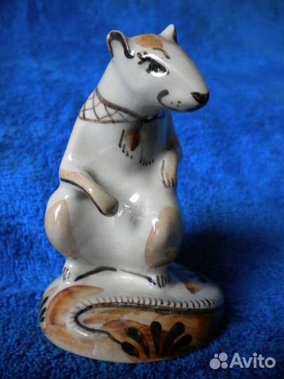 Фарфоровая статуэтка Крыса