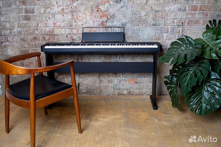 Цифровое пианино Casio + Аксессуары