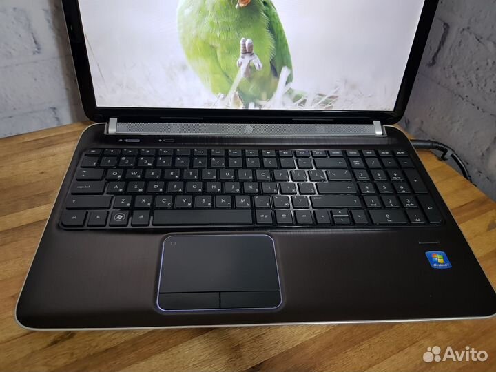 Ноутбук в металле на ресепшн 4 ядра / 6Gb / SSD