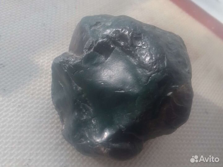 Камень яшма