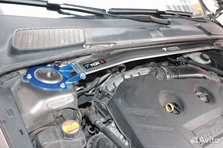 Распорка передняя Ford Mondeo IV 2006-2014