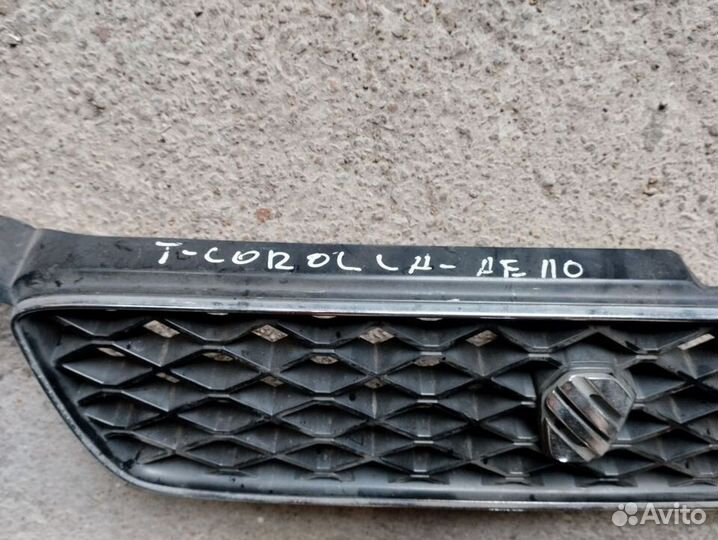 Toyota Sprinter E100 решетка радиатора