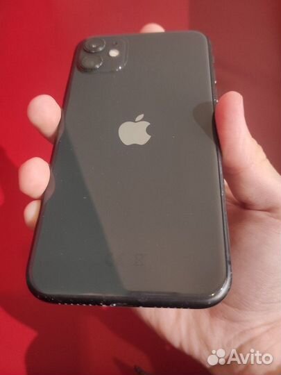 iPhone 11, 64 ГБ