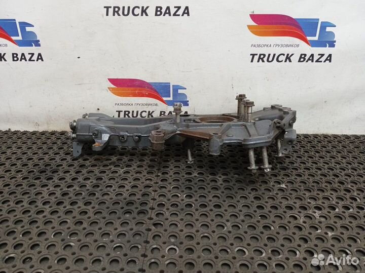 Кронштейн буксировочный левый Daf XF106