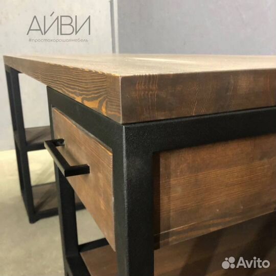 Компьютерный стол из лиственницы