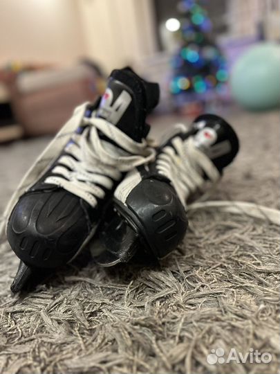 Коньки хоккейные 39 размер