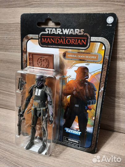Imperial Death Trooper / Star Wars: TBS / Hasbro