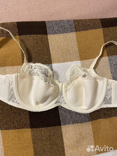 Бюстгальтер милавица новый 75E