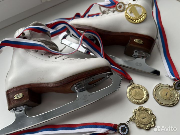 Фигурные коньки Riedell 910 LS Белые