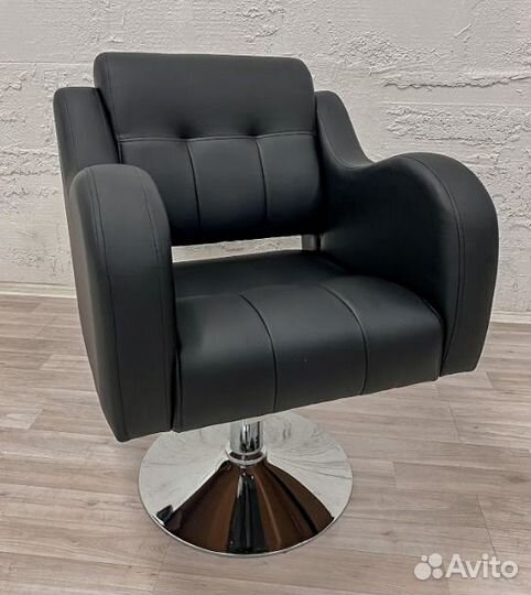 Парикмахерское кресло