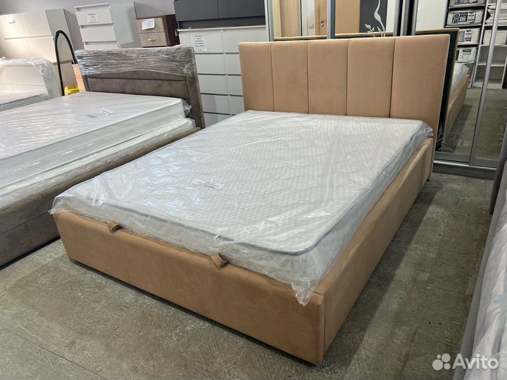 Кровать двуспальная 160х200 см в наличии