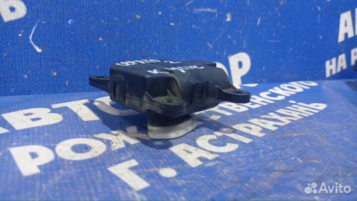 Моторчик заслонок отопителя Kia Cerato Koup купе