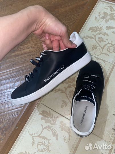 Armani exchange кроссовки