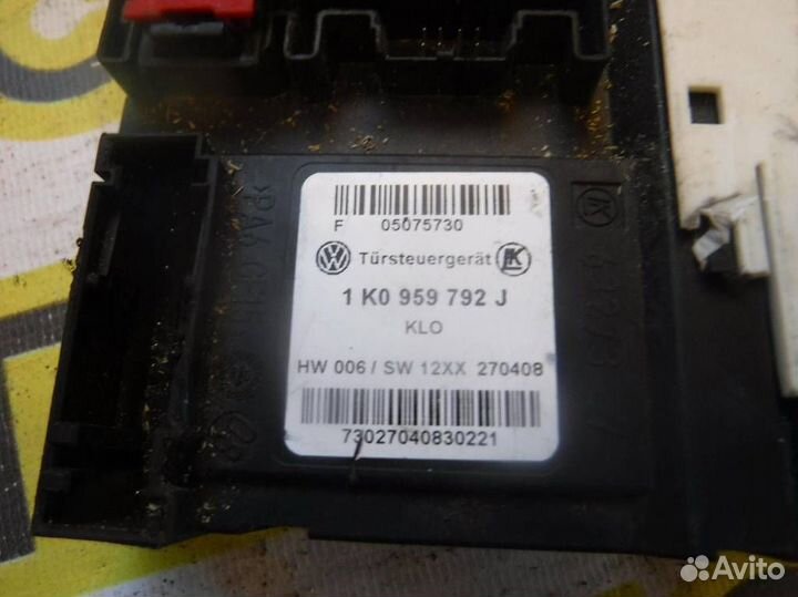 Моторчик стеклоподъемника Skoda Octavia (A5/1Z) 2