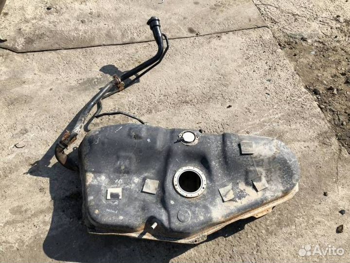 Бак топливный Toyota Corolla E120 2001-2007