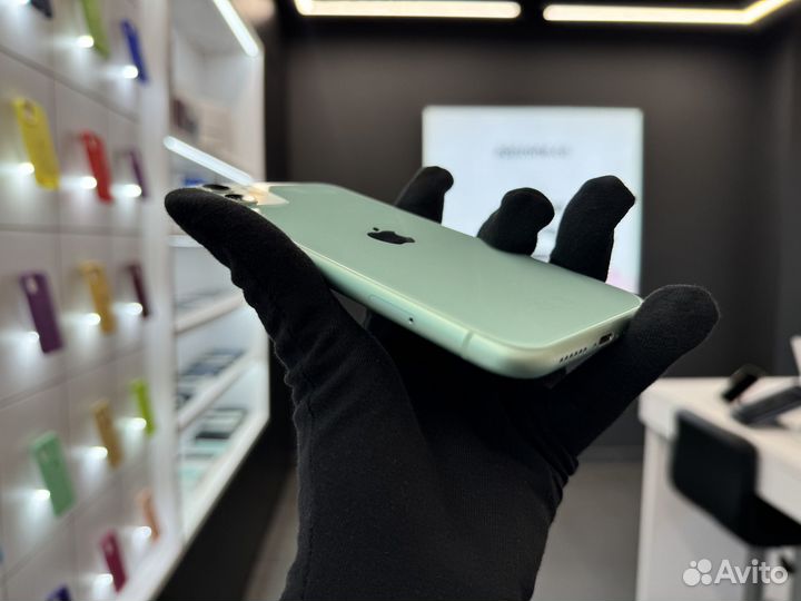 iPhone 11, 64 ГБ