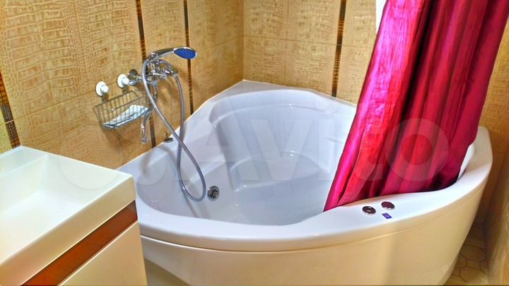 Комната 30 м² в > 9-к., 2/6 эт.