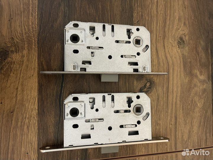 Замок врезной для межкомнатных дверей