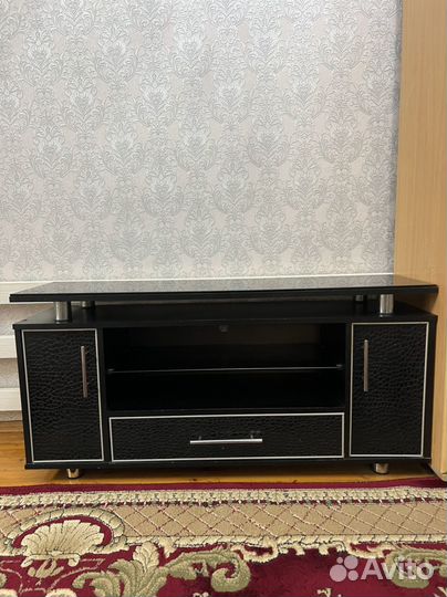 Подставка для телевизора