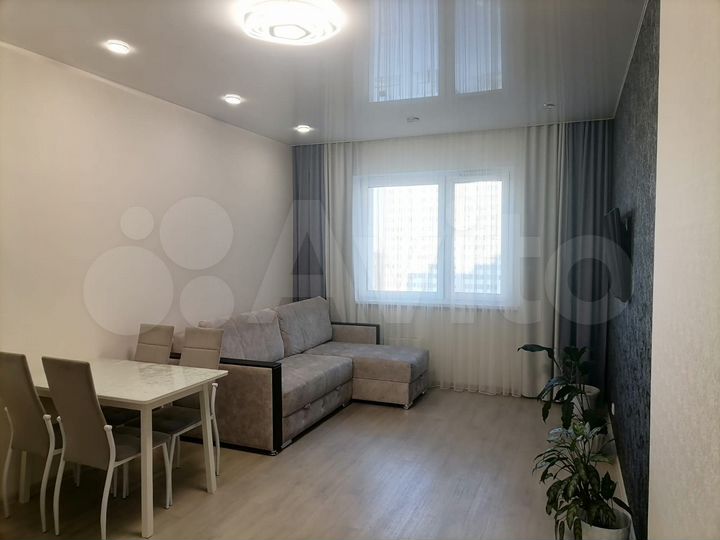 2-к. квартира, 72 м², 8/17 эт.