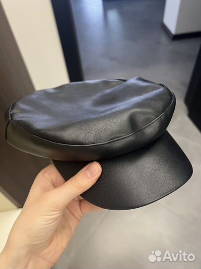 Кепка кожаная