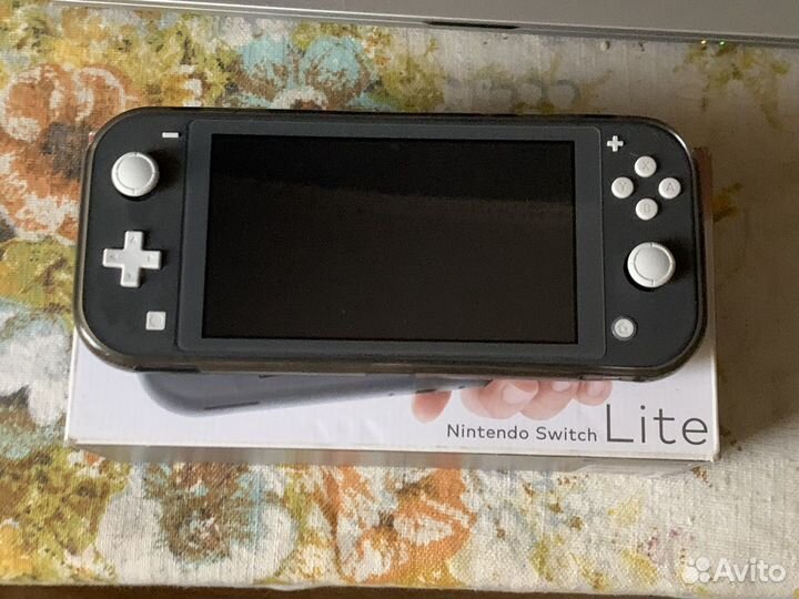 Прошитая Nintendo Switch lite полный комплект