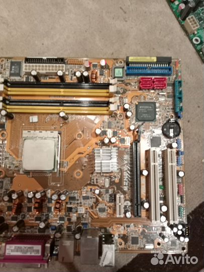 Куча материнских плат