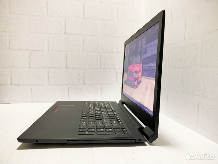 Ноутбук Lenovo i5/8Gb/SSD/2 видеокарты