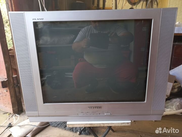 Телевизор samsung