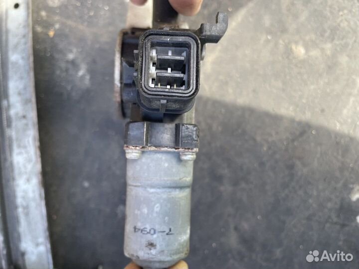 Стеклоподъемник передний левой двери Subaru