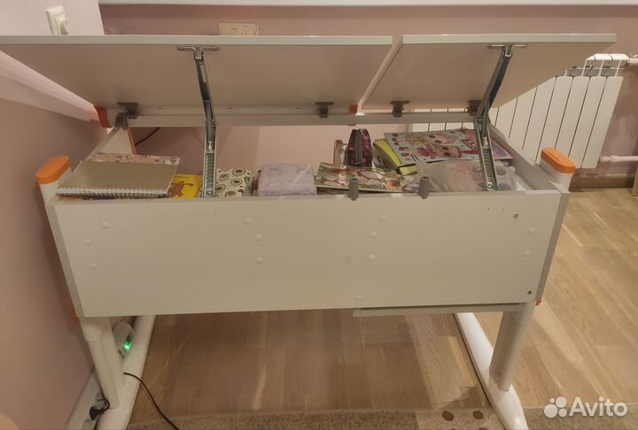 Растущий стол (парта)