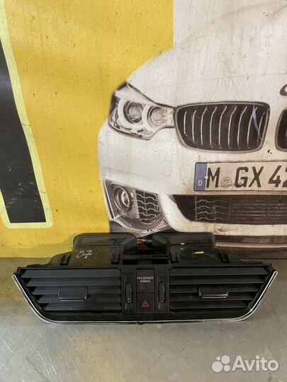 Дефлектор печки центральный Шкода Октавия A7