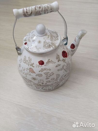 Чайник эмалированный новый