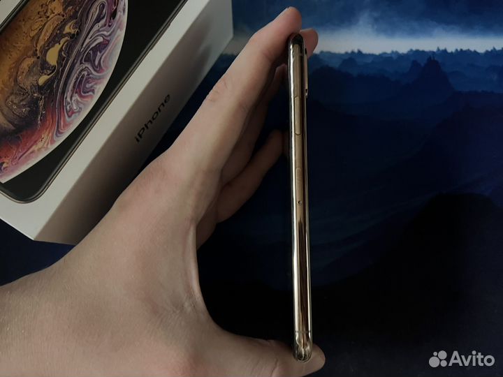 iPhone Xs, 64 ГБ